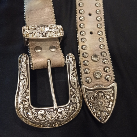 Nacona Western Cowgirl  Rhinestone bling belt women's Size 32 - Picture 6 of 16